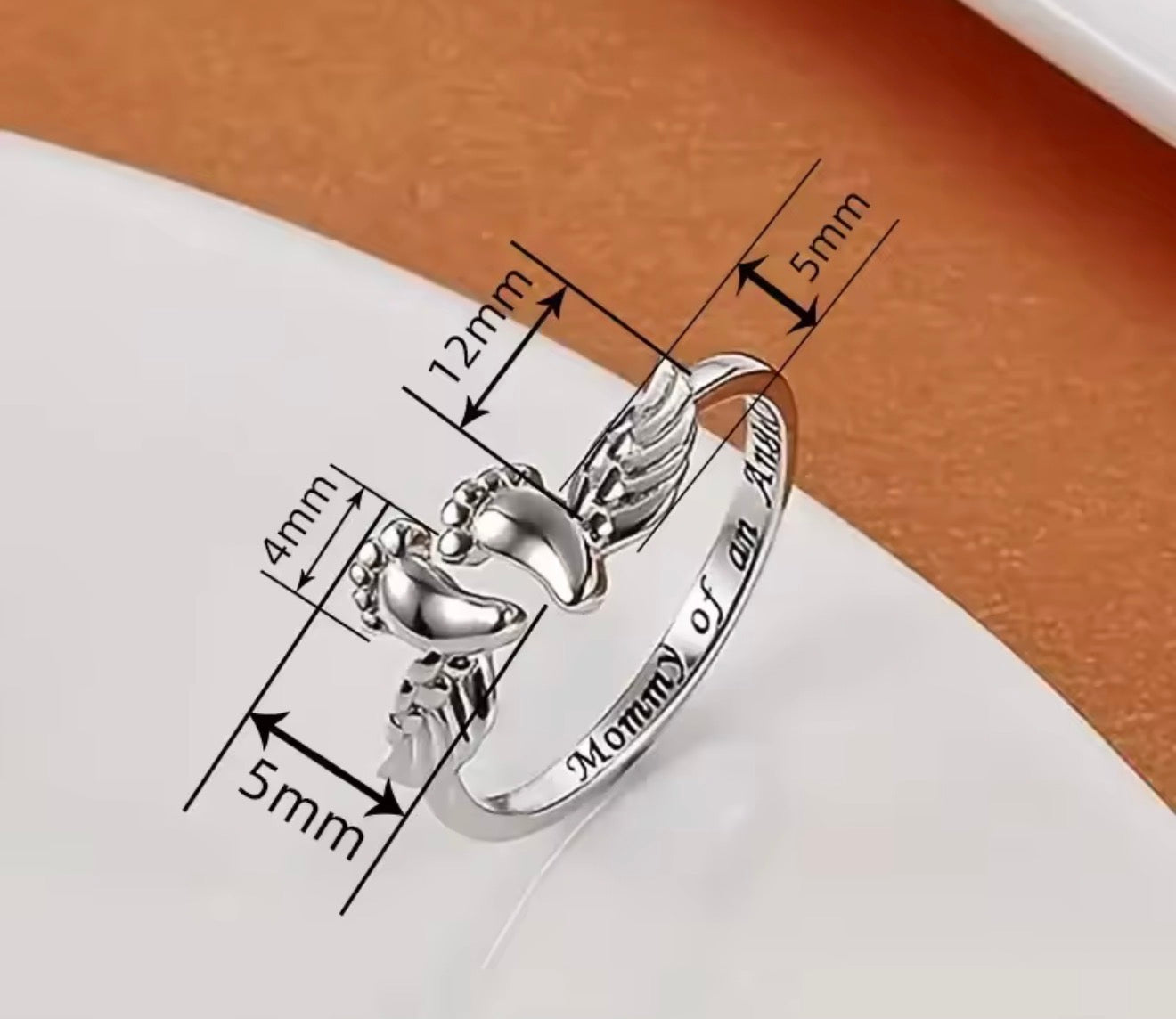 EVERSTILL Angel’s Embrace Memorial Ring – A Timeless Tribute of Love